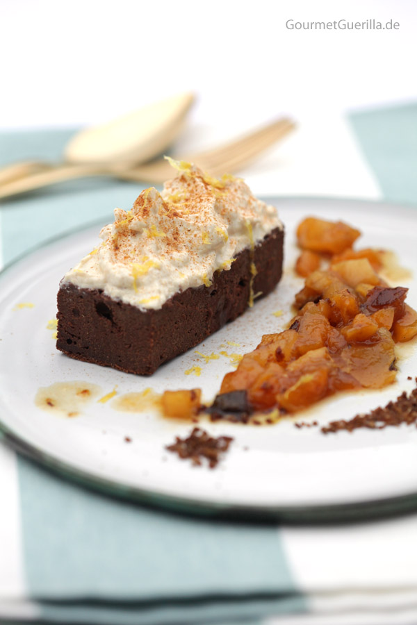 Black beer brownies with orange and cinnamon topping, dried fruit compote and spicy pumpernickel crunch #recipe #gourmetguerilla #dessert #blackbier 